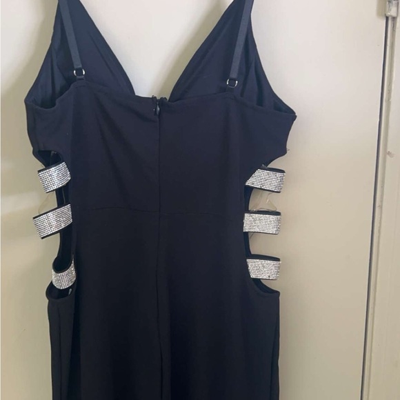 Jumpsuit - Picture 2 of 4